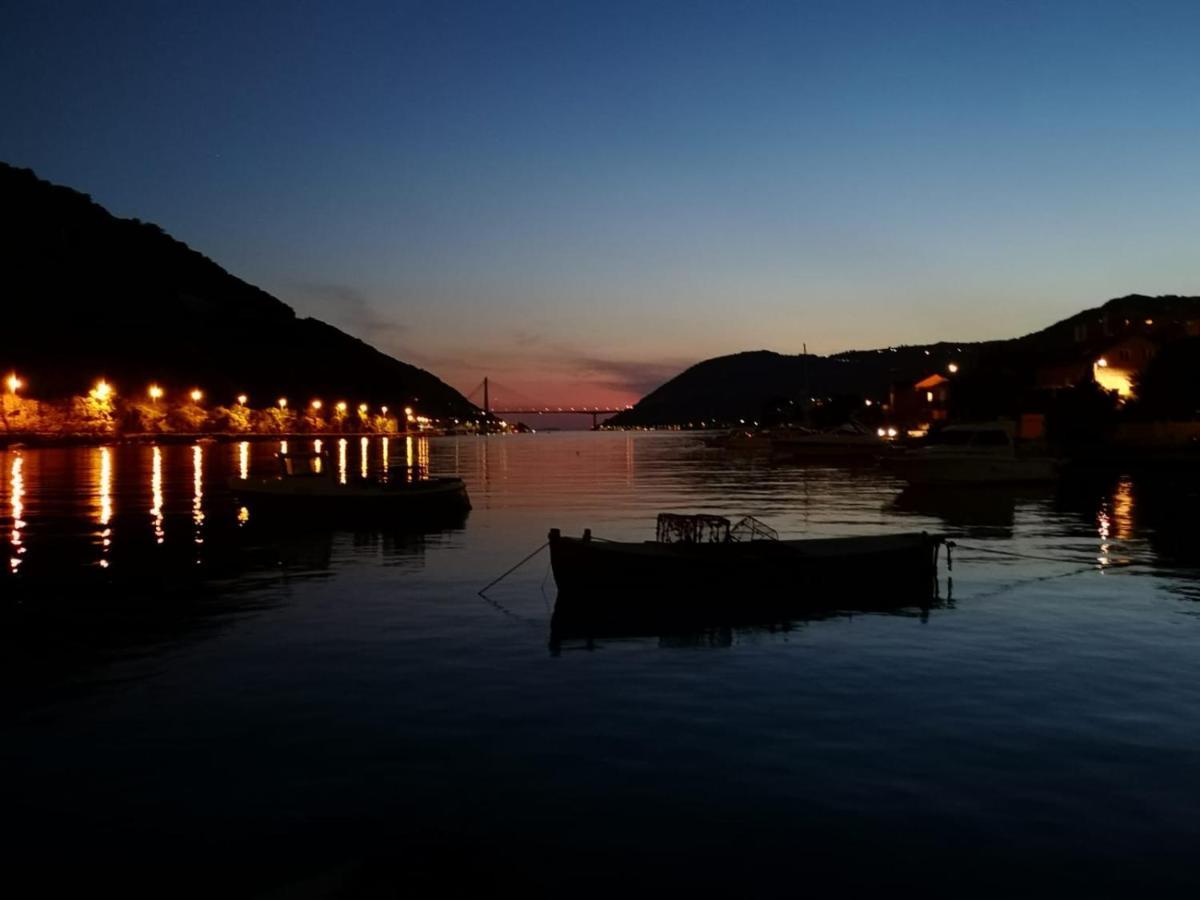 Guest House Riverside Mokošica Exteriör bild